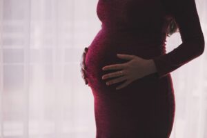 妊娠中の体臭の原因とは何か？